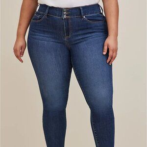 NWT Torrid Jegging Skinny Super Soft High-Rise Jean Size 18